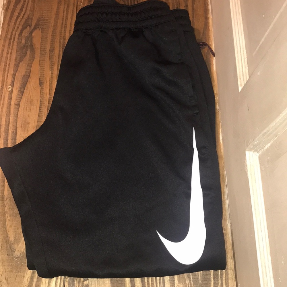 Men’s Nike Joggers Size Large